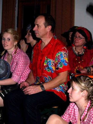 Thumbnail: _2120215.jpg